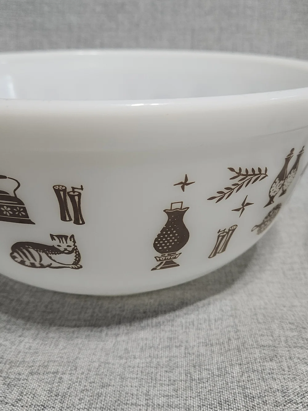 Pyrex White Milk Glass Bowl with Embossed Logo Eagle Farmhouse 401 & 403